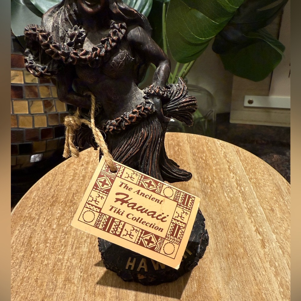 RARE- KC Company Hawaii, Vintage Wood Resin Hawaiian Carved Hula Girl 7" Figure - Picture 10 of 16